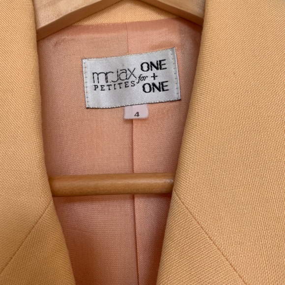 DOUBLE BREASTED YELLOW SHORT JACKET/BLAZER - SIZE 4 - SMALL - PETITE - Picture 3 of 8